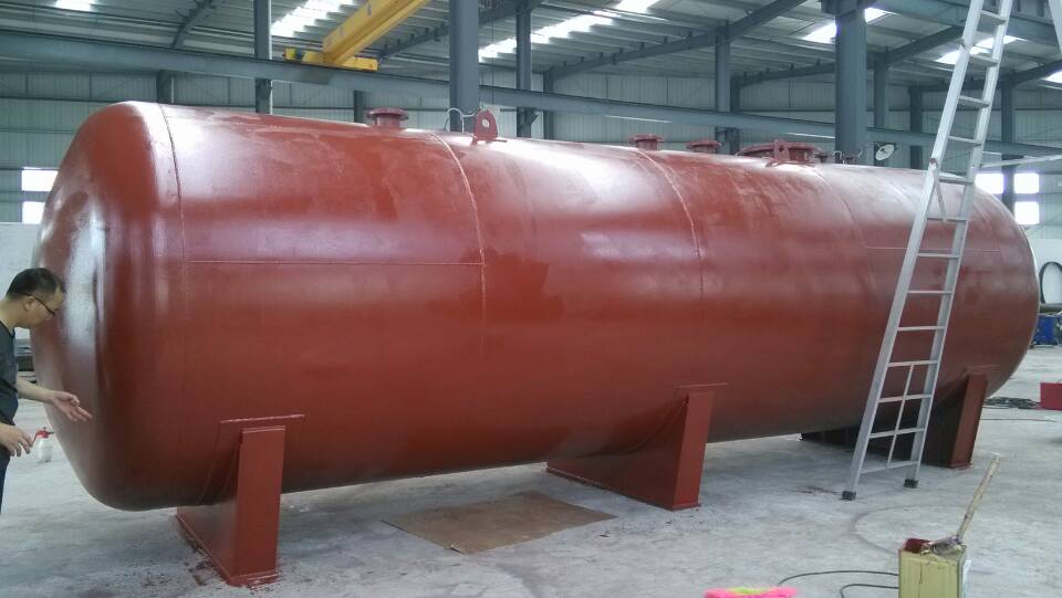 鋼襯塑儲(chǔ)罐的優(yōu)勢(shì): 鋼襯塑儲(chǔ)罐的優(yōu)勢(shì):